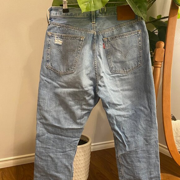 Levi's 501 Crop Premium Jeans - Picture 6 of 8